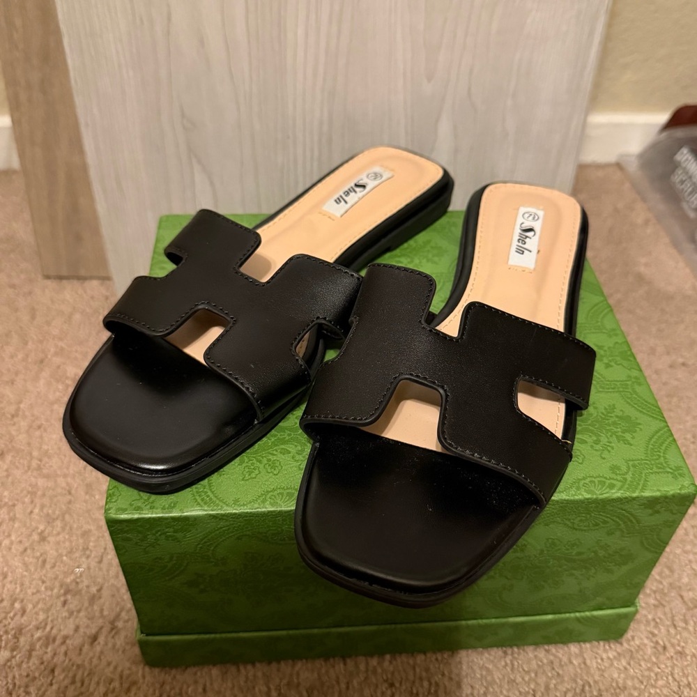 SHEIN Black Open-Toe Slide Sandals